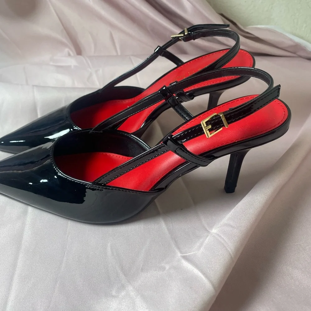 Pointed Toe Black Slingback Heels - Picture 5 of 6